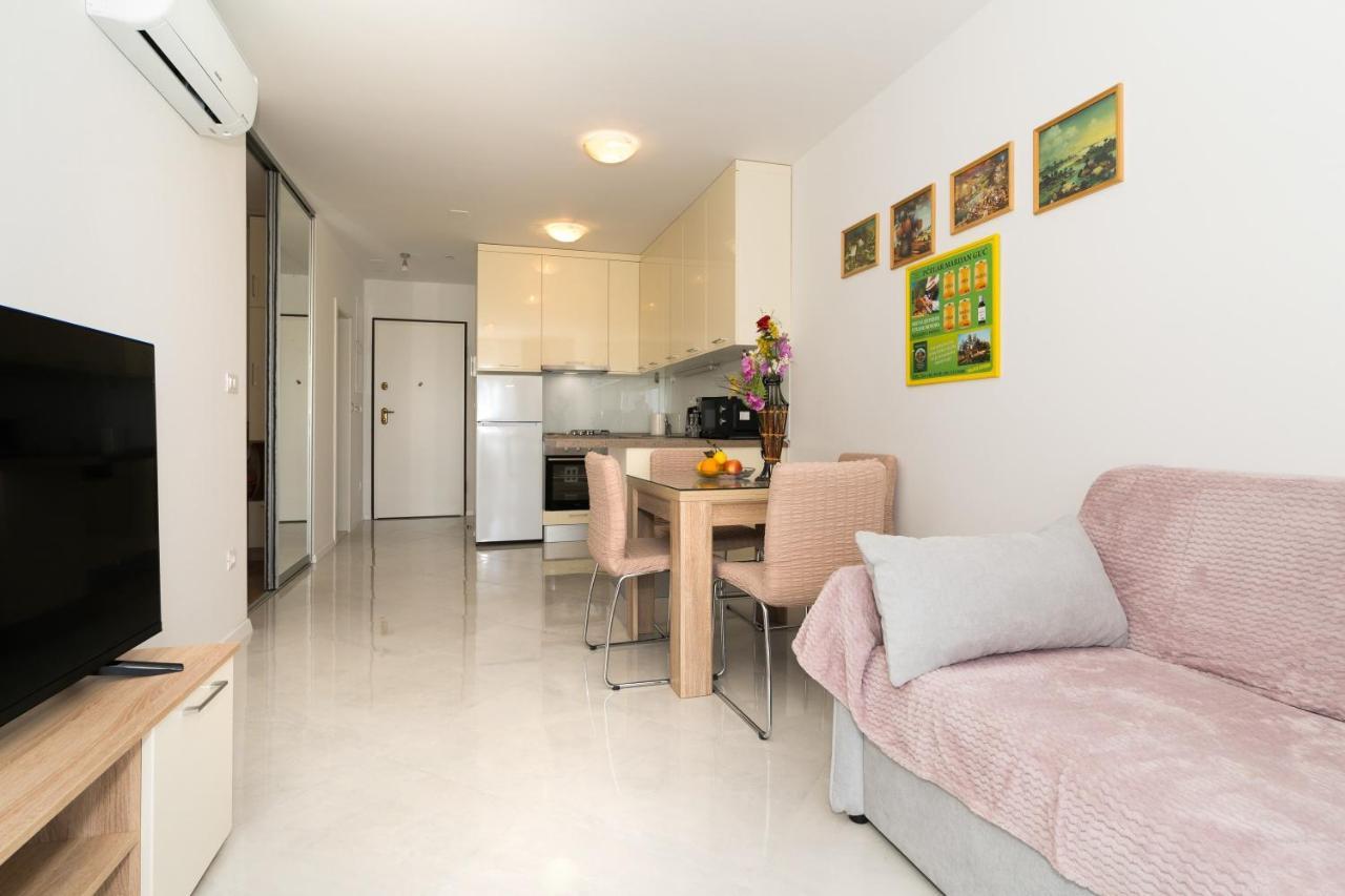 Modern Apartments Sirobuja สปลิท ภายนอก รูปภาพ