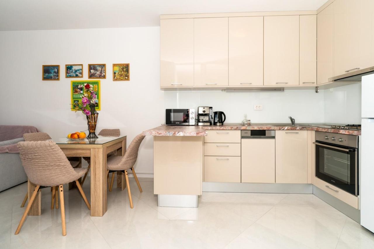 Modern Apartments Sirobuja สปลิท ภายนอก รูปภาพ