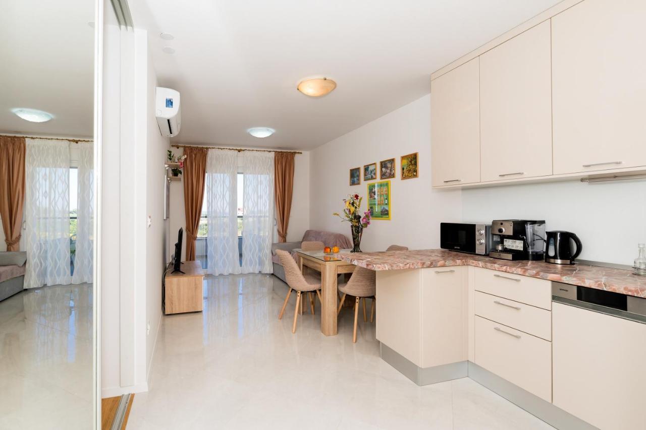 Modern Apartments Sirobuja สปลิท ภายนอก รูปภาพ